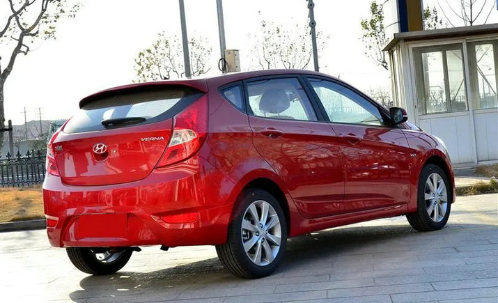 現代瑞納兩廂車怎么樣