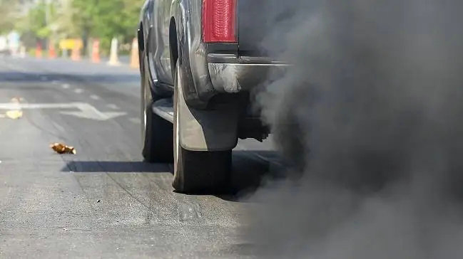 汽車冒黑煙是不是燒機油