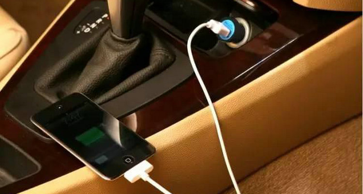 車子不發動可以給手機充電嗎