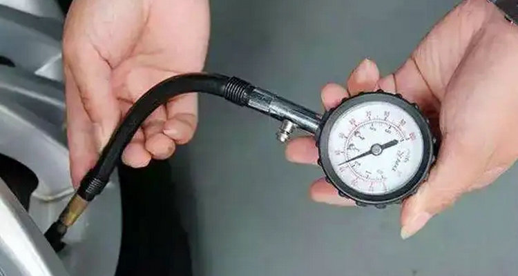 汽車前輪胎壓多少正常