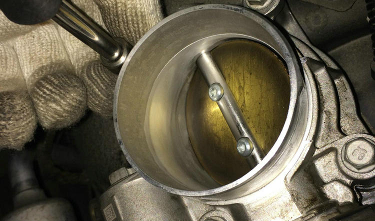 節氣門有機油正常嗎