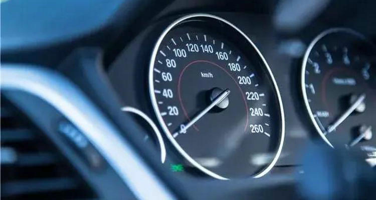 汽車不經常開多久發動一次