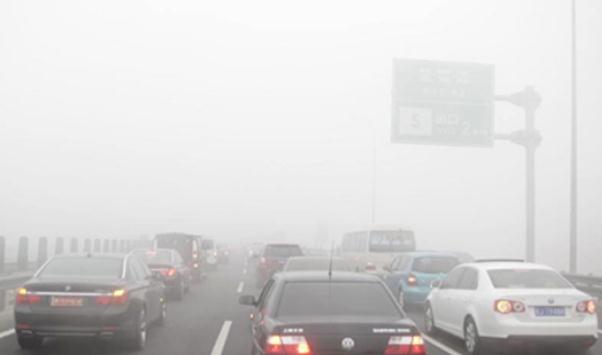高速公路行車安全，平安歸來(lái)才是最大的幸福（高速不要超速）