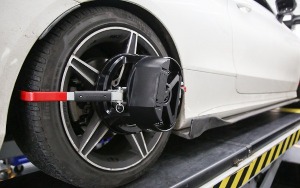 汽車(chē)四輪定位多少錢(qián) 什么時(shí)候需要四輪定位