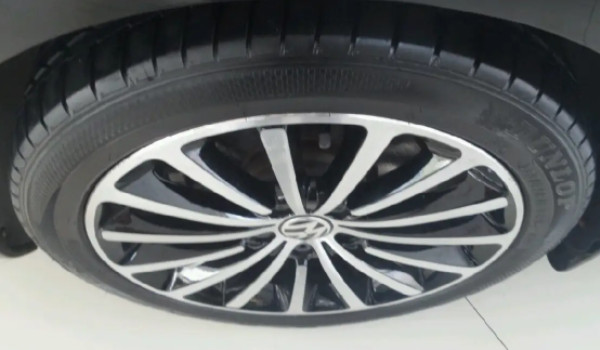 大眾帕薩特輪轂多少錢(qián)一個(gè) 汽車輪轂價(jià)格650元一個(gè)