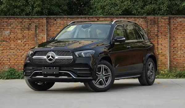 奔馳suv全部車型價格 在售的、停售的車型共有29款（最低報價27萬起）