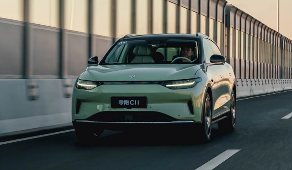 零跑c11電動(dòng)汽車(chē)價(jià)格 零跑c11售價(jià)17萬(wàn)一臺(tái)