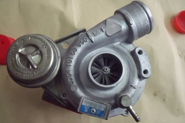 渦輪增壓是什么意思，一種空氣壓縮機（簡稱是Turbo）