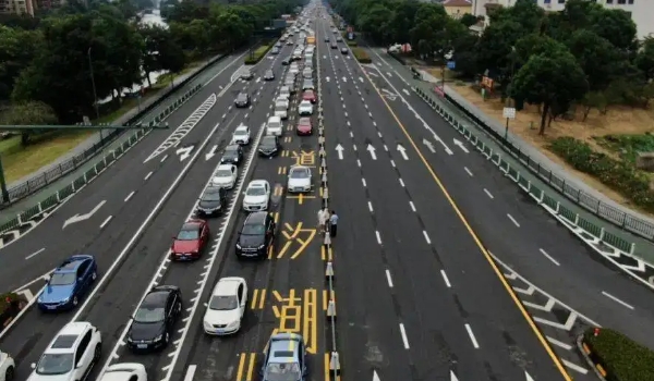潮汐車道是什么意思，指的是可變車道