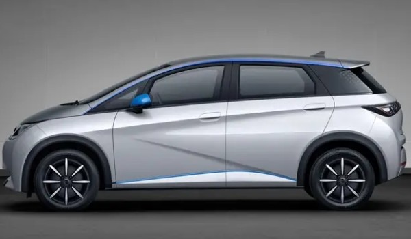 比亞迪海豚新能源汽車報價圖片 2021款海豚售價10萬一臺(分期首付3萬)