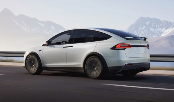 特斯拉suv價(jià)格 Model y/ Model x售價(jià)31.69-100.00萬(wàn)元（只有兩款車型）