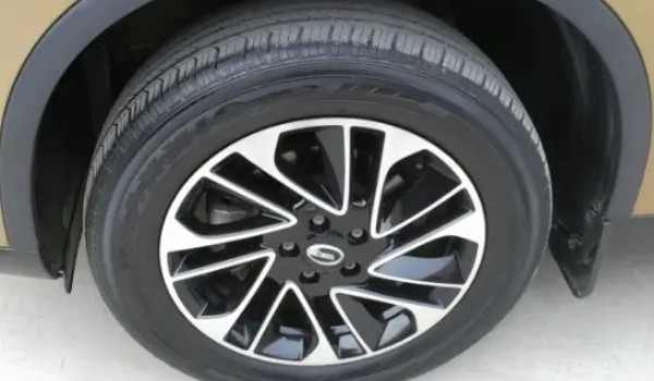傳祺影酷輪胎型號規格 輪胎型號235/55 r19(佳通輪胎)