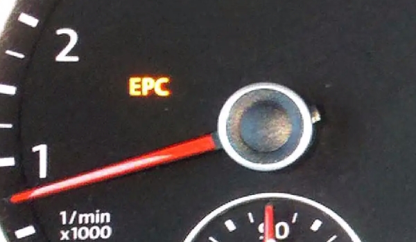 epc燈亮是什么故障 發(fā)動(dòng)機(jī)電子節(jié)氣門(mén)故障（需要立即對(duì)車輛檢修）