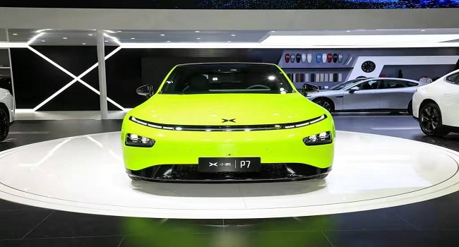 小鵬電動汽車2022款最新款價格，指導價23.99萬元新車開回家