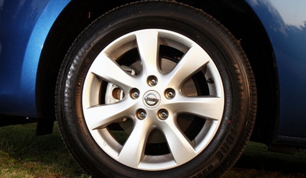 日產騏達輪胎型號規格參數 輪胎型號205/50 r17(三種輪胎品牌)