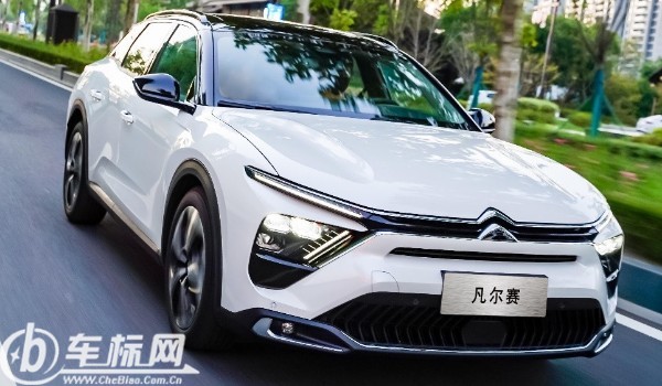 凡爾賽c5x二手車(chē)價(jià)格多少 僅需要11萬(wàn)(表顯里程1萬(wàn)公里)