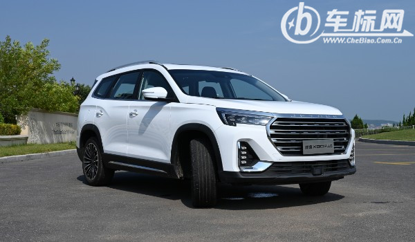 捷途x90plus和瑞虎8plus哪個(gè)好 x90plus車(chē)長(zhǎng)4.8米(價(jià)格便宜)