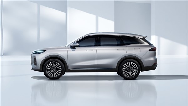 別說奇瑞不懂設計！全新瑞虎8L內飾發布：豪車既視感