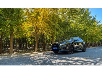 格調與溫度 雷克薩斯 RX500h 四驅F SPORT Performance