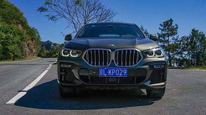 全副武裝的德系戰艦 BMW全新X6評測 