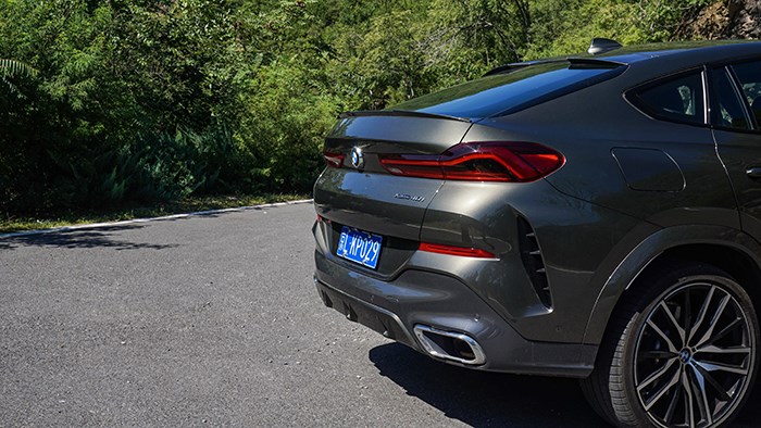 全副武裝的德系戰艦 BMW全新X6評測 