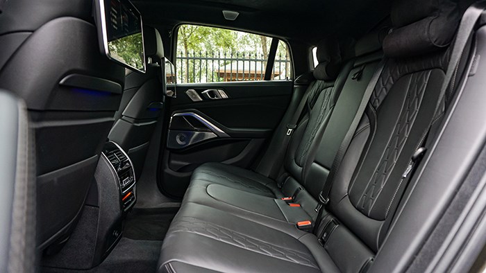 全副武裝的德系戰艦 BMW全新X6評測 