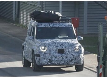 敢賣(mài)100萬(wàn)的純電方盒子 奔馳小G諜照曝光:依舊硬派