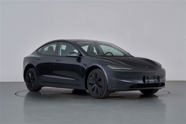 特斯拉Model 3 實(shí)車亮相：續(xù)航全系最長(zhǎng) 有望9月上市