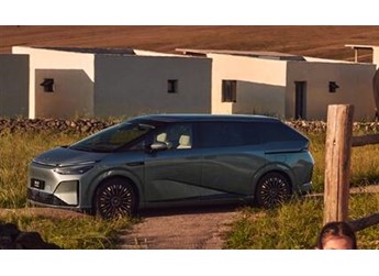 小鵬X9增程版官宣！63.3電+60L大油箱 綜合續(xù)航1602km