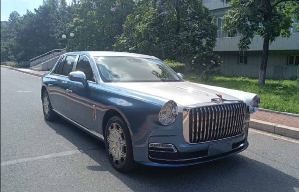 全新紅旗L5轎車曝光！老爺車造型 搭載4.0T V8發動機